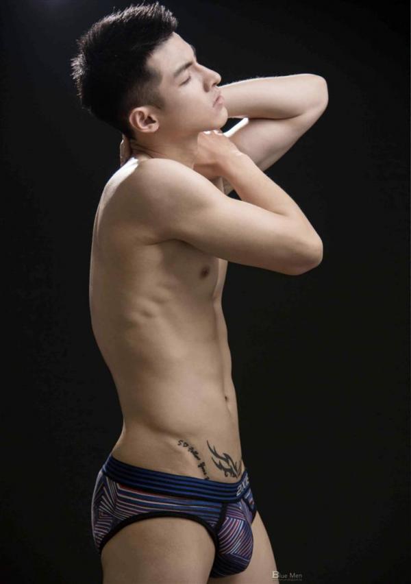 VIRILE-No.02-ebook--bts-video